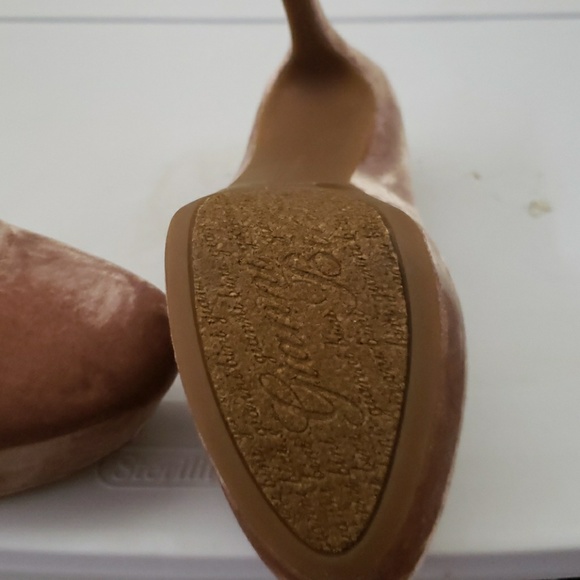 Heals - Picture 3 of 3